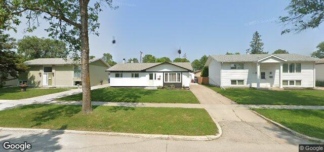 Larawan ng 19 Whitehall Boulevard sa Winnipeg, Manitoba