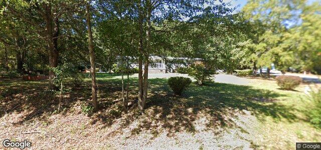 Larawan ng 2 Parade Drive sa Winnipeg, Manitoba