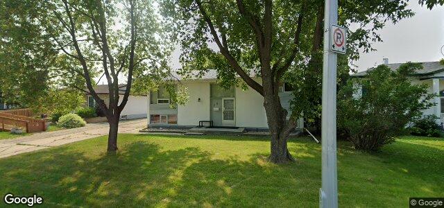 Larawan ng 25 Parade Drive sa Winnipeg, Manitoba