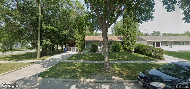 Larawan ng 3 Whitehall Boulevard sa Winnipeg, Manitoba