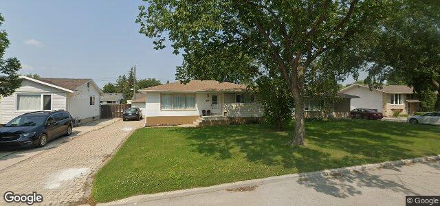 Larawan ng 30 Walden Crescent sa Winnipeg, Manitoba