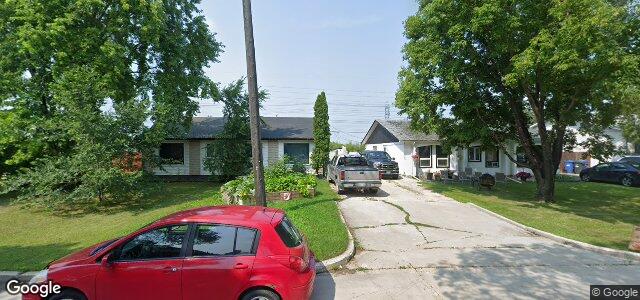 Larawan ng 301 Larche Crescent sa Winnipeg, Manitoba