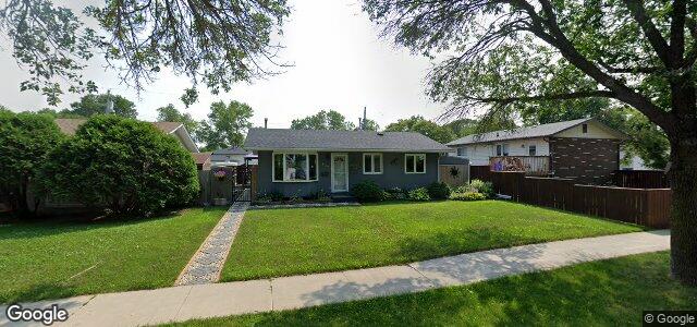 Larawan ng 302 Larche Crescent sa Winnipeg, Manitoba