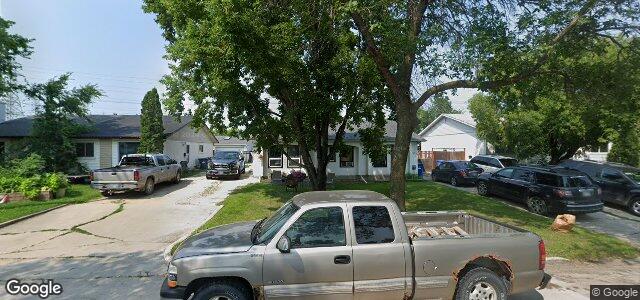 Larawan ng 303 Larche Crescent sa Winnipeg, Manitoba