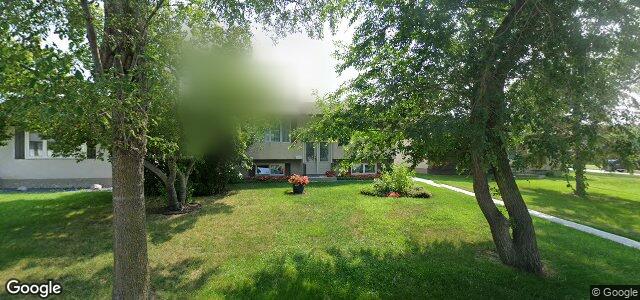 Larawan ng 304 Thom Avenue E sa Winnipeg, Manitoba