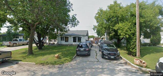 Larawan ng 305 Larche Crescent sa Winnipeg, Manitoba