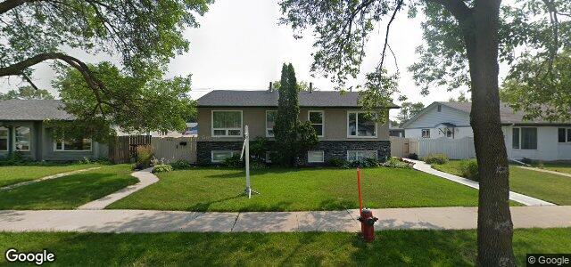Photo of 306 Dowling Avenue E in Winnipeg, Manitoba