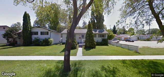 Photo of 310 Harold Avenue E in Winnipeg, Manitoba