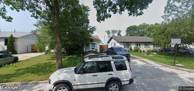 Larawan ng 313 Larche Crescent sa Winnipeg, Manitoba