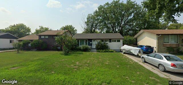 33 Blue Heron Crescent（加拿大曼尼托巴省温尼伯市）房屋照片