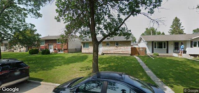 Larawan ng 333 Thom Avenue E sa Winnipeg, Manitoba