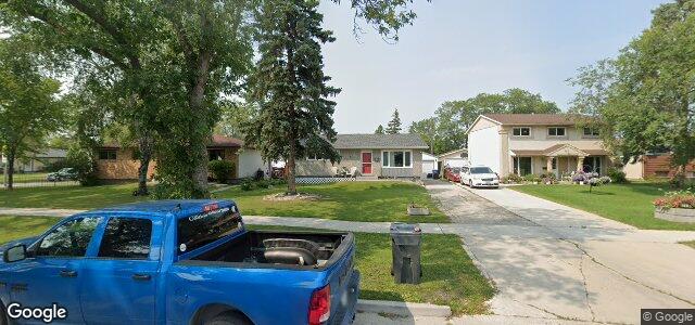 Larawan ng 345 Harold Avenue E sa Winnipeg, Manitoba