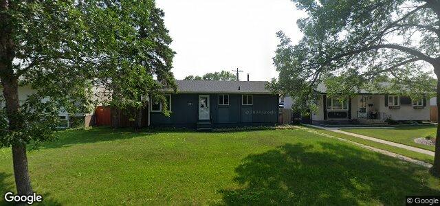 Photo of 348 Thom Avenue E in Winnipeg, Manitoba