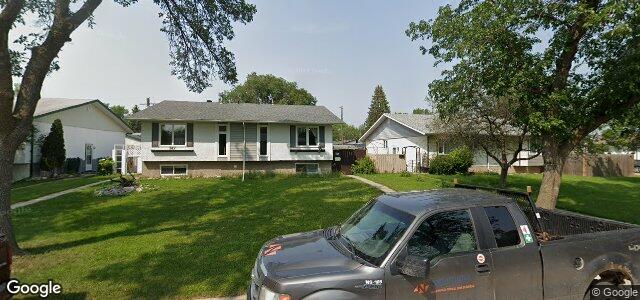 Larawan ng 349 Thom Avenue E sa Winnipeg, Manitoba