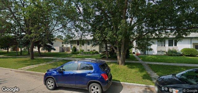 Photo of 353 Mcmeans Avenue E in Winnipeg, Manitoba