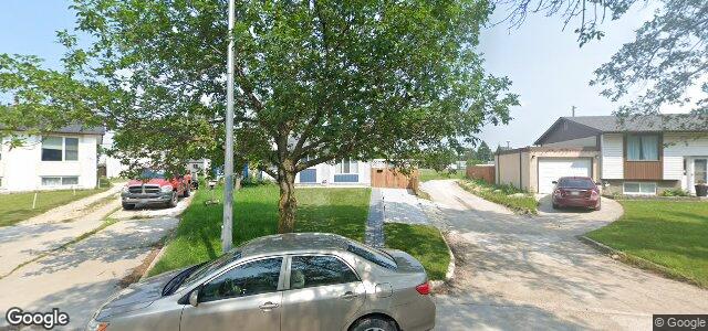 Larawan ng 361 Larche Crescent sa Winnipeg, Manitoba