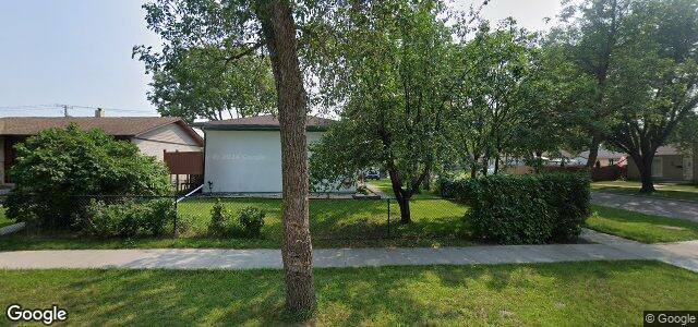 Photo of 370 Harold Avenue E in Winnipeg, Manitoba