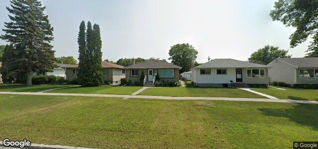 Larawan ng 402 Kildare Avenue E sa Winnipeg, Manitoba