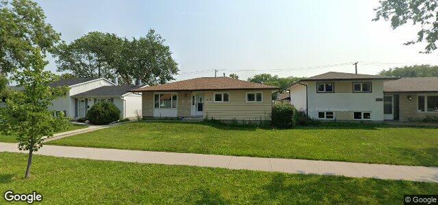 Photo of 418 Harold Avenue E in Winnipeg, Manitoba