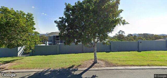 Larawan ng 45 Huntington Drive sa Winnipeg, Manitoba