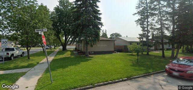 Larawan ng 48 Parade Drive sa Winnipeg, Manitoba