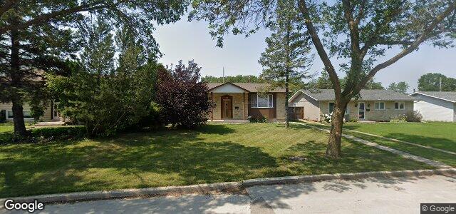 Photo of 50 Bayview Place in Winnipeg, Manitoba