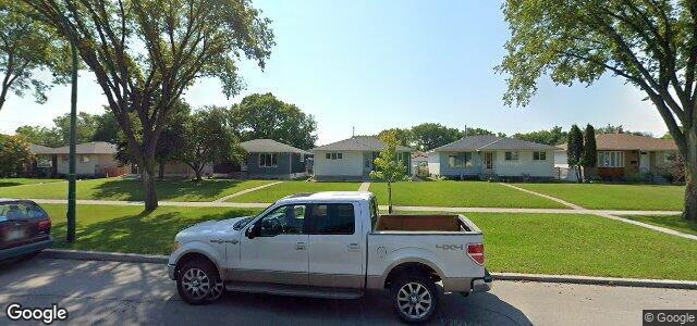 Photo of 546 Kildare Avenue E in Winnipeg, Manitoba