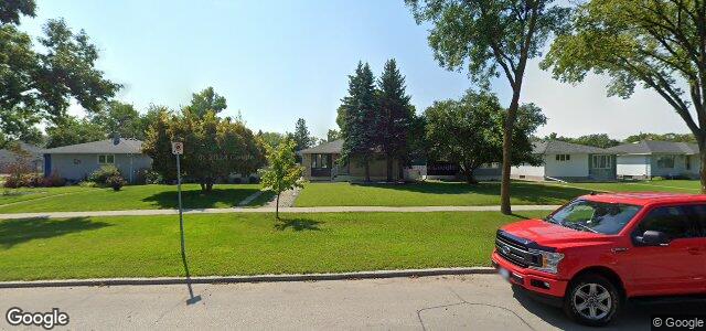 Larawan ng 550 Kildare Avenue E sa Winnipeg, Manitoba
