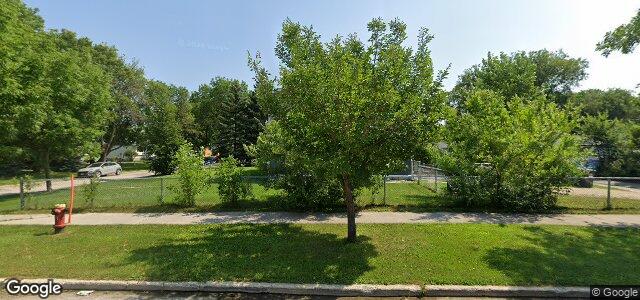 Larawan ng 56 Bramwell Avenue sa Winnipeg, Manitoba