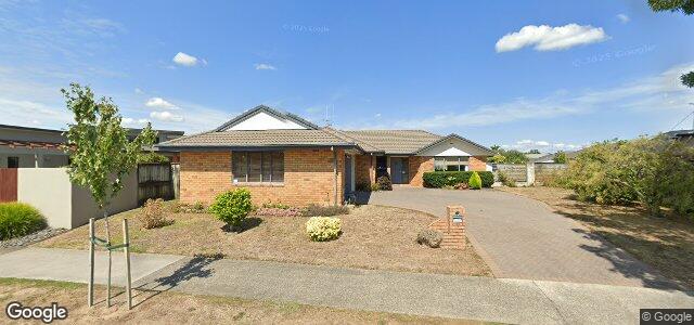 Larawan ng 56 Huntington Drive sa Winnipeg, Manitoba