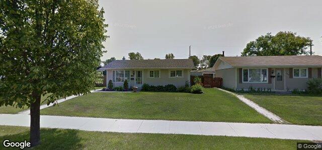 Photo of 584 Mcmeans Avenue E in Winnipeg, Manitoba