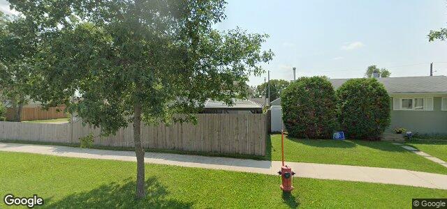 Larawan ng 60 Whitehall Boulevard sa Winnipeg, Manitoba