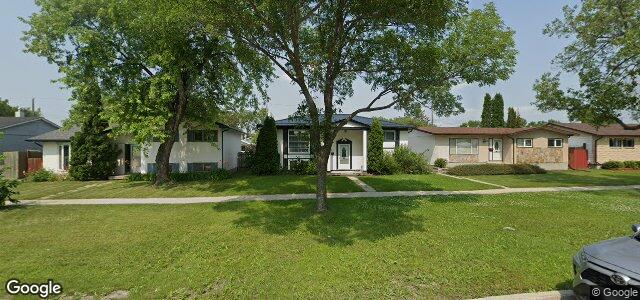 Larawan ng 621 Kildare Avenue E sa Winnipeg, Manitoba