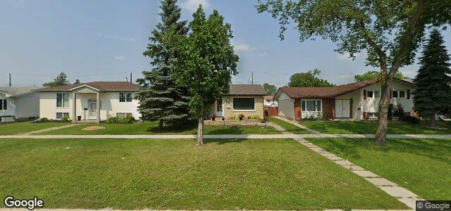 Larawan ng 649 Kildare Avenue E sa Winnipeg, Manitoba