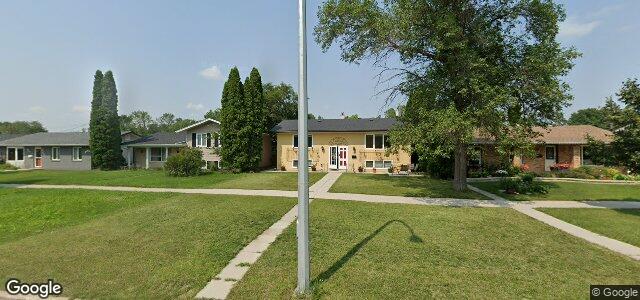 Larawan ng 715 Kildare Avenue E sa Winnipeg, Manitoba