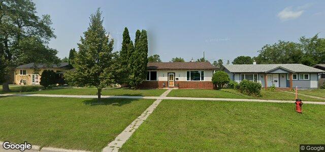 Larawan ng 723 Kildare Avenue E sa Winnipeg, Manitoba