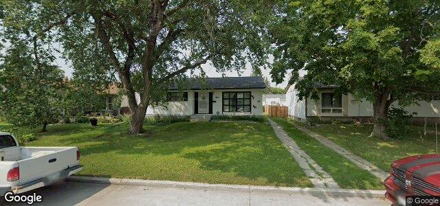 Photo of 8 Parade Drive in Winnipeg, Manitoba