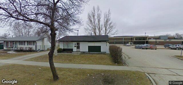 Larawan ng 86 St Martin Boulevard sa Winnipeg, Manitoba