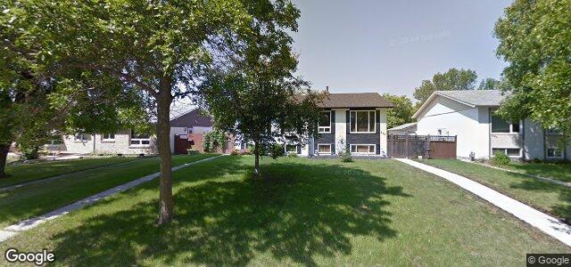 Larawan ng 892 Wayoata Street sa Winnipeg, Manitoba