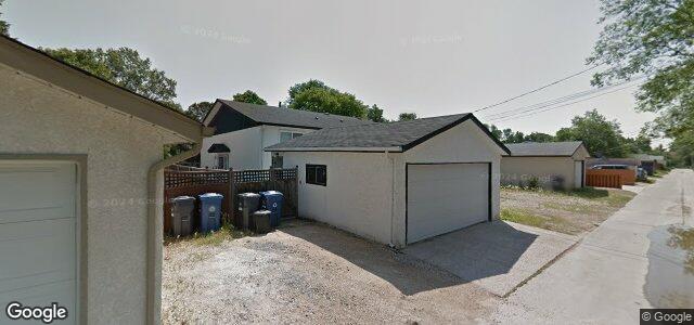 Larawan ng 896 Wayoata Street sa Winnipeg, Manitoba