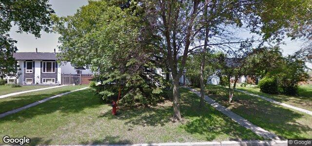 Larawan ng 898 Wayoata Street sa Winnipeg, Manitoba