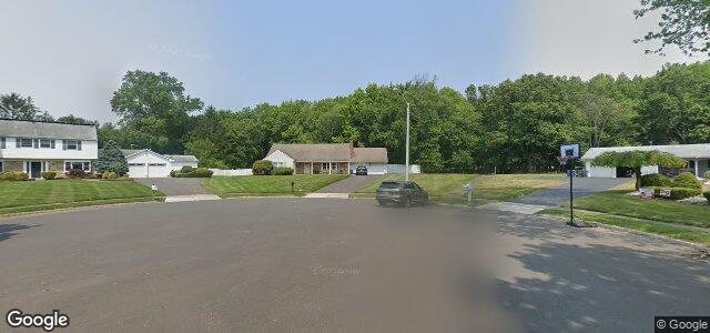 Larawan ng 9 Colonial Court sa Winnipeg, Manitoba