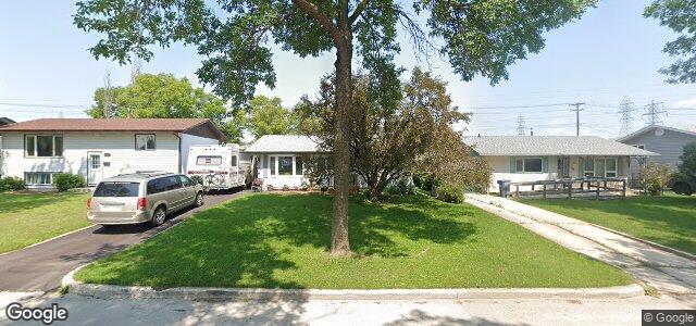 Larawan ng 90 Paulley Drive sa Winnipeg, Manitoba