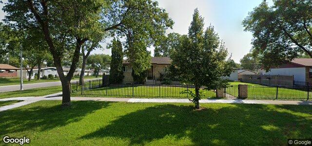 Larawan ng 912 Leola Street sa Winnipeg, Manitoba