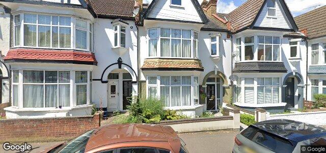 Larawan ng 101 Leighton Avenue sa Winnipeg, Manitoba