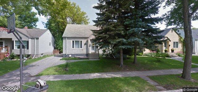 Larawan ng 105 Roberta Avenue sa Winnipeg, Manitoba