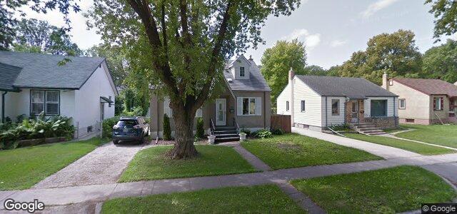 Larawan ng 112 Roberta Avenue sa Winnipeg, Manitoba