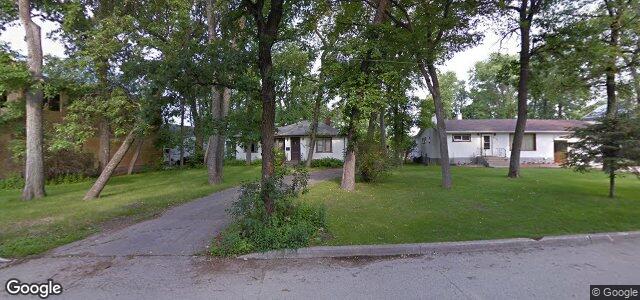 Larawan ng 1208 Kildonan Drive sa Winnipeg, Manitoba