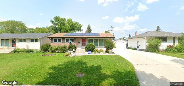 Larawan ng 121 Fraser'S Grove sa Winnipeg, Manitoba