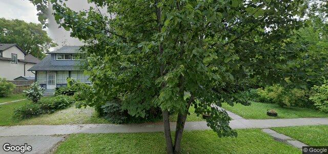 Larawan ng 130 Helmsdale Avenue sa Winnipeg, Manitoba